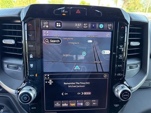 New 2026 RAM 1500 4x4 Crew Cab image 23