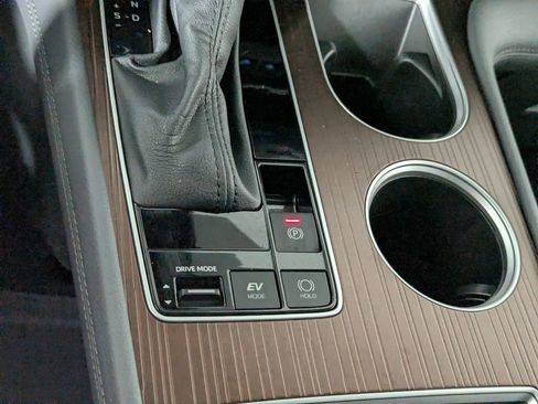 Used 2024 Toyota Sienna XLE image 35