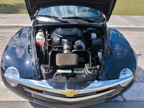 Used 2006 Chevrolet SSR w/ Preferred Equipment Group RWD image 44