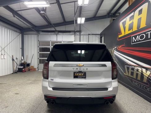 Used 2021 Chevrolet Tahoe High Country w/ Premium Package image 22