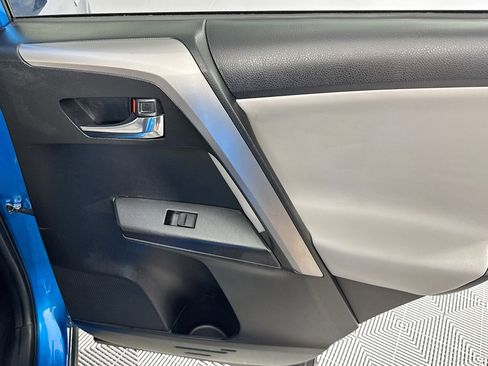 Used 2016 Toyota RAV4 XLE image 27