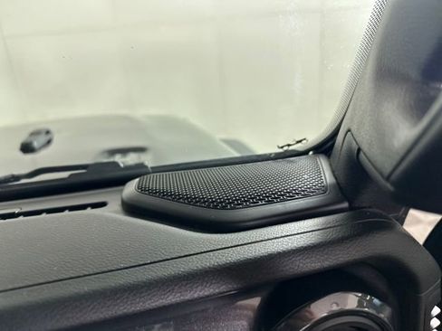 Used 2021 Jeep Wrangler Unlimited Sport image 29