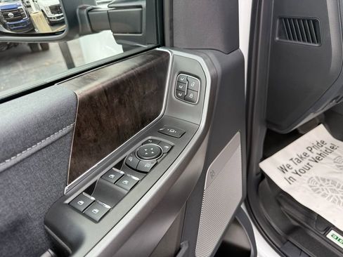 New 2026 Ford F250 Lariat w/ Black Appearance Package image 78