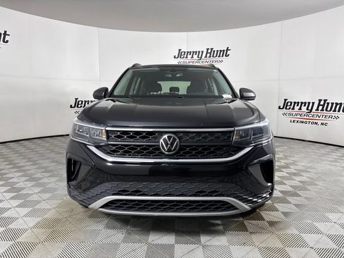 Used 2023 Volkswagen Taos S FWD image 2