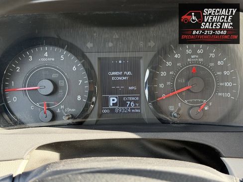 Used 2015 Toyota Sienna LE FWD image 38