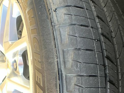 Used 2022 Chevrolet Equinox LT FWD image 24