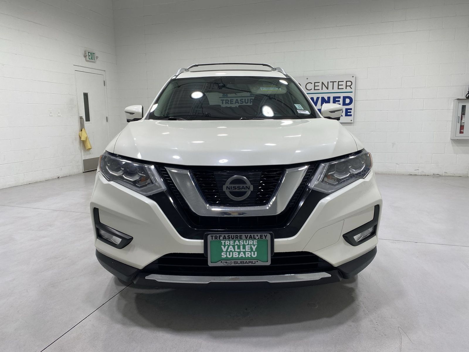 Used 2017 Nissan Rogue SL w/ SL Premium Package AWD/4WD image 3