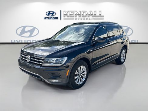 Used 2018 Volkswagen Tiguan SE FWD image 3