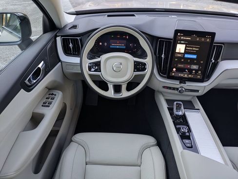 New 2026 Volvo XC60 B5 Ultra w/ Protection Package Premier AWD/4WD image 8
