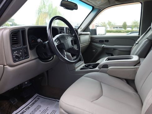 Used 2005 Chevrolet Silverado 3500 LT w/ Heavy-Duty Power Package image 8