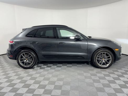 Certified 2025 Porsche Macan image 8