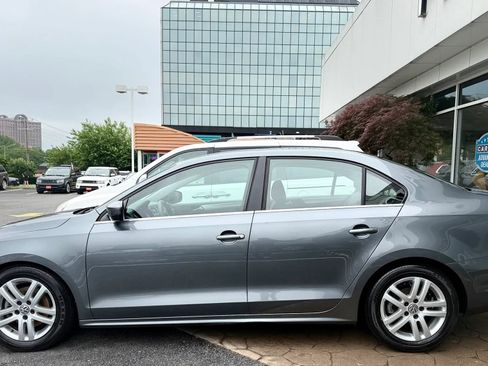 Used 2017 Volkswagen Jetta S FWD image 4
