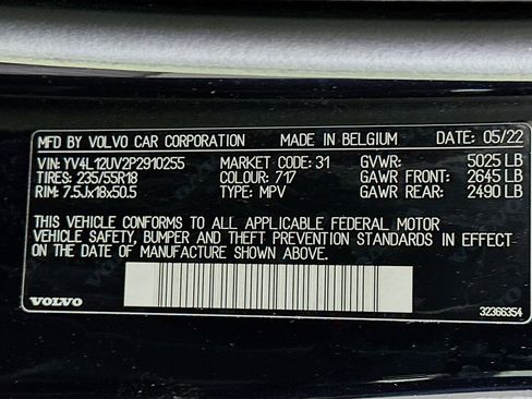 Used 2023 Volvo XC40 B5 Core w/ Protection Package Premier image 12