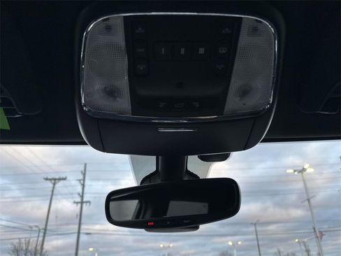 Used 2018 Jeep Grand Cherokee Overland image 31