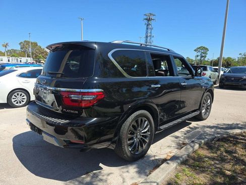 Used 2022 Nissan Armada Platinum w/ Captain's Chairs Package RWD image 3