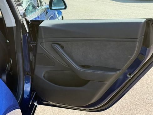 Used 2018 Tesla Model 3 Long Range RWD image 28