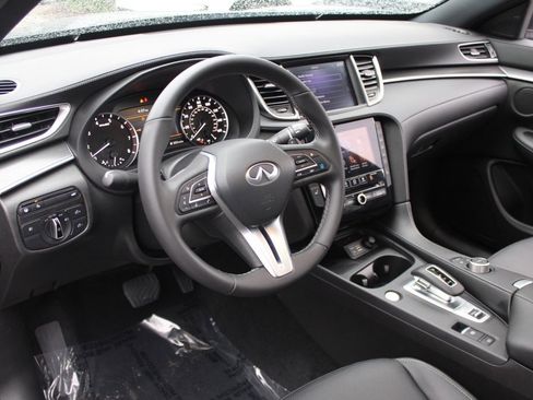 Certified 2025 INFINITI QX55 Luxe w/ Cargo Package image 4