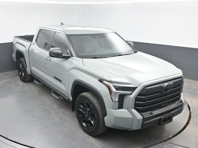 Used 2024 Toyota Tundra SR5 w/ SR5 Premium Package AWD/4WD image 31
