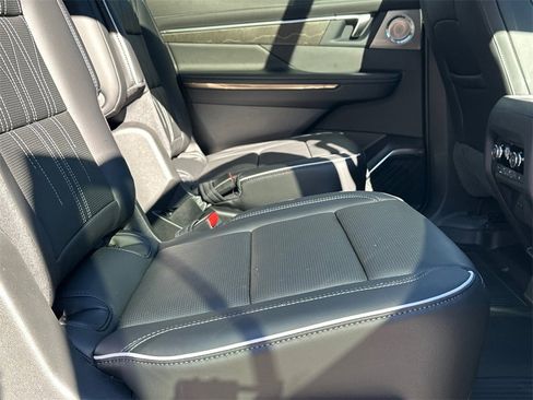 New 2026 Buick Enclave Avenir w/ Super Cruise Package image 16