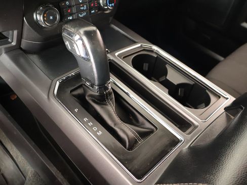 Used 2019 Ford F150 XLT w/ Equipment Group 302A Luxury AWD/4WD image 10