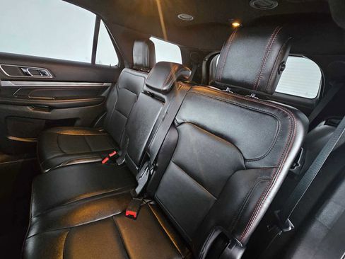 Used 2019 Ford Explorer Sport image 19