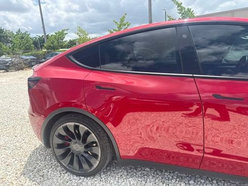 Used 2022 Tesla Model Y Performance AWD/4WD image 5