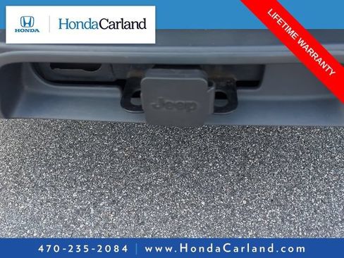 Used 2018 Jeep Cherokee Latitude Plus w/ Comfort/Convenience Group FWD image 14