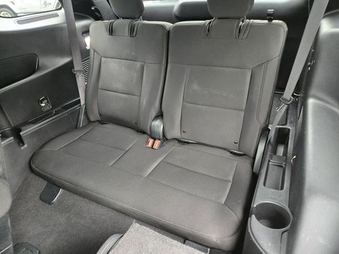 Used 2020 Ford Explorer XLT AWD/4WD image 17
