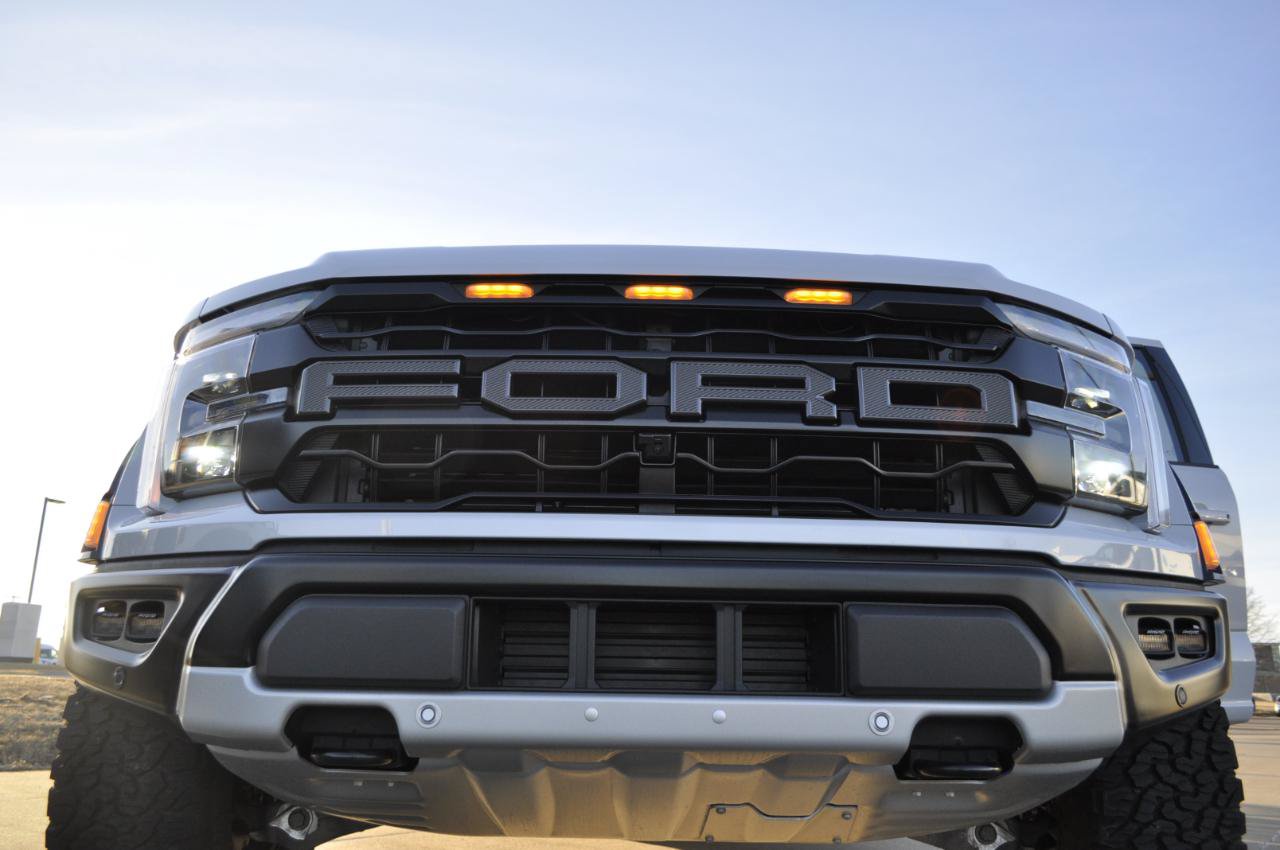 Used 2025 Ford F150 Raptor AWD/4WD image 4