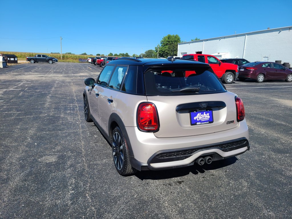 Used 2024 MINI Cooper S w/ Signature Upholstery Package FWD image 6