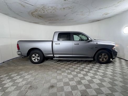 Used 2020 RAM 1500 Classic SLT w/ Luxury Group RWD image 2