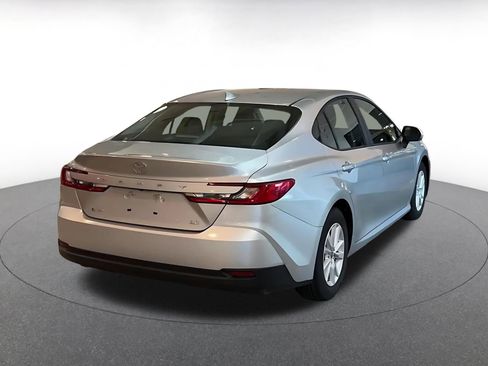 Used 2025 Toyota Camry LE image 14