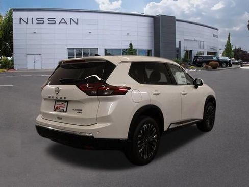 New 2026 Nissan Rogue Platinum AWD/4WD image 3