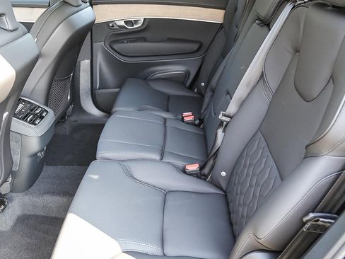 Used 2025 Volvo XC90 B6 Plus w/ Protection Package Premier AWD/4WD image 21