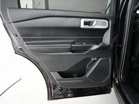 Used 2020 Ford Explorer Limited image 38