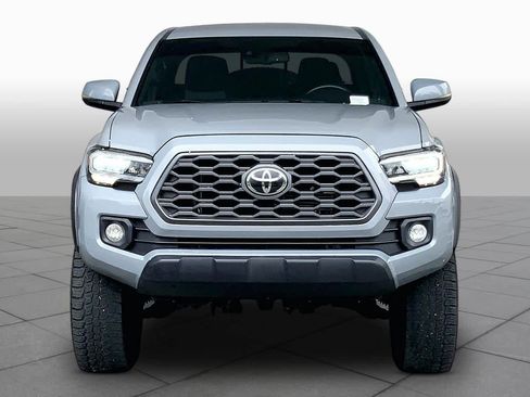 Used 2020 Toyota Tacoma TRD Off-Road AWD/4WD image 4