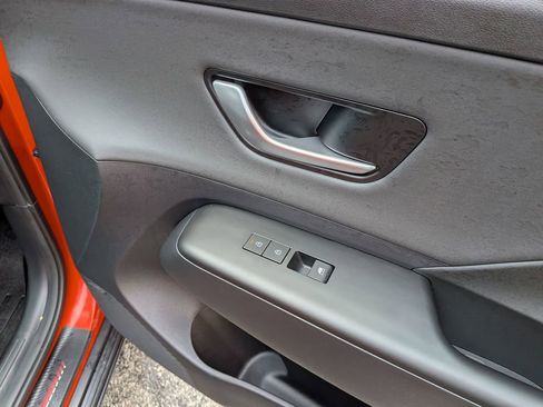 Used 2024 Hyundai Kona Limited image 29