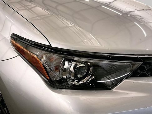 Used 2017 Toyota Corolla iM w/ Carpet Mat Package FWD image 27