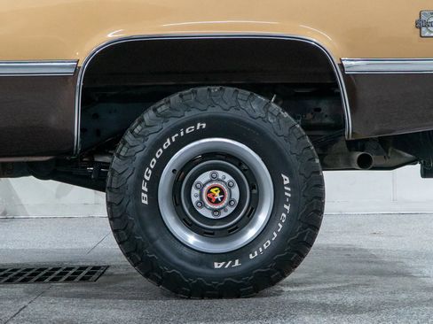 Used 1988 Chevrolet Blazer 4WD image 9