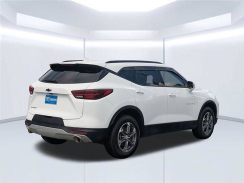 Used 2024 Chevrolet Blazer LT FWD image 6
