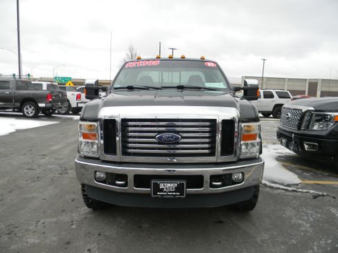 Used 2010 Ford F250 XLT image 3