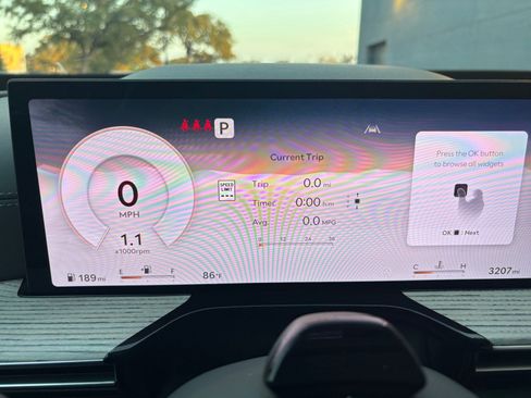 Used 2025 Genesis GV80 2.5T Advanced image 19