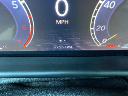 Used 2024 Jeep Wagoneer L Series II RWD image 6