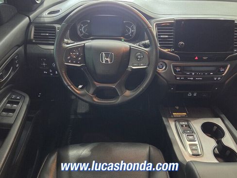 Used 2024 Honda Passport EX-L image 9