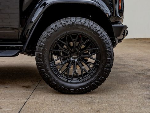 Used 2025 Ford Bronco Raptor AWD/4WD image 11