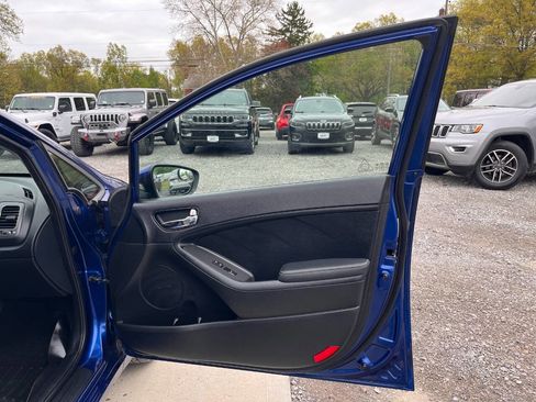 Used 2018 Kia Forte S FWD image 10