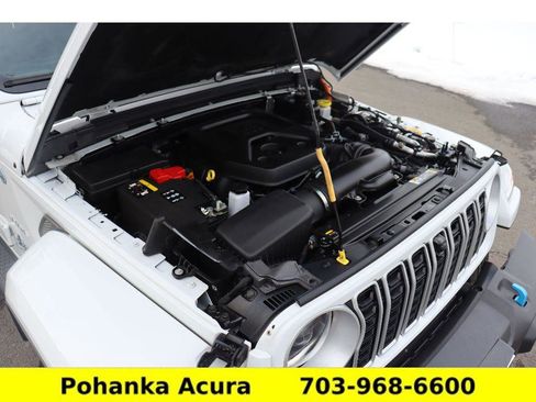 Used 2024 Jeep Wrangler Sahara w/ Technology Group image 29