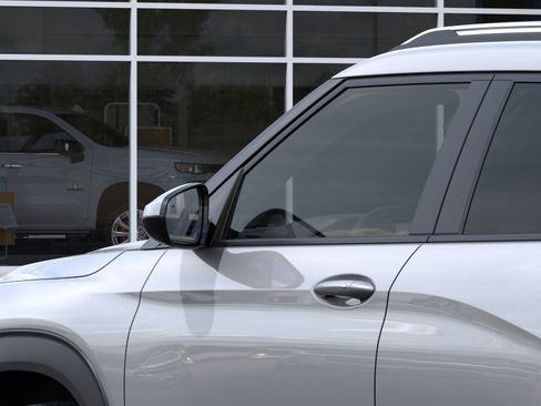 New 2026 Chevrolet TrailBlazer LT w/ LT Cold Weather Package AWD/4WD image 12