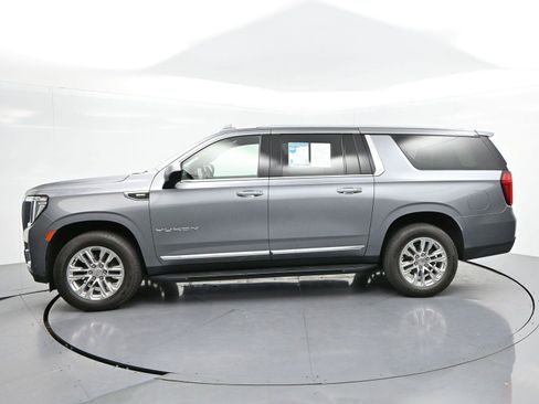 Used 2022 GMC Yukon XL SLT AWD/4WD image 4