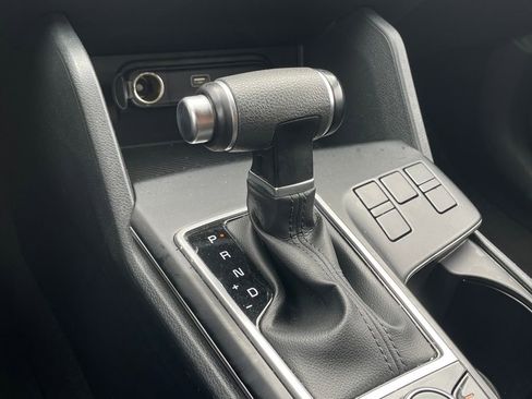 Used 2024 Kia Sportage LX image 17